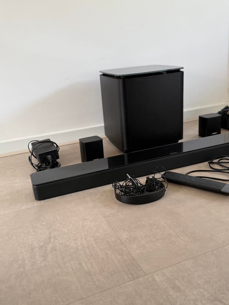 Bose Soundbar 700 + Bass Module 700 + Surround Speakers 300, Ophalen of Verzenden, Zo goed als nieuw