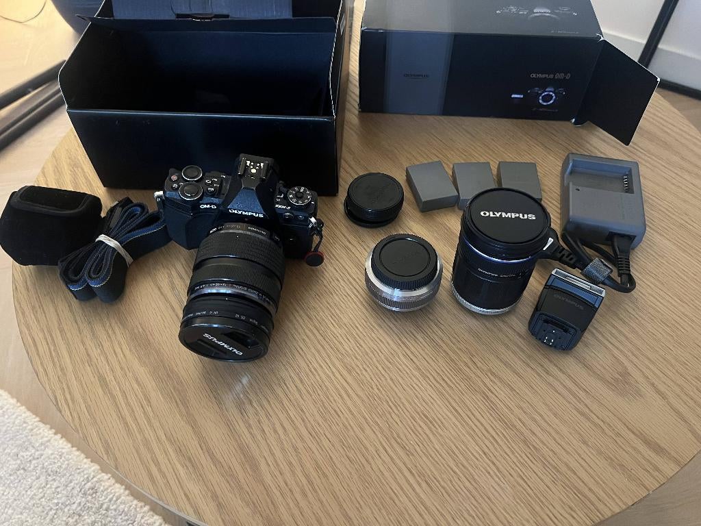 Olympus e-m5 mark II & ED12-40mmF2.8 PRO lens + Peak Design, Gebruikt, Spiegelreflex, Ophalen of Verzenden, Olympus