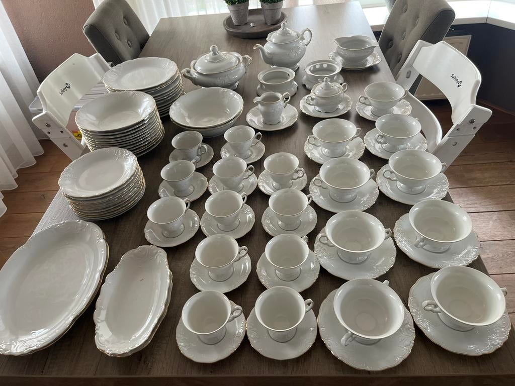 Wawel servies set wit met gouden rand! 12 personen Compleet!, Antiek en Kunst, Ophalen