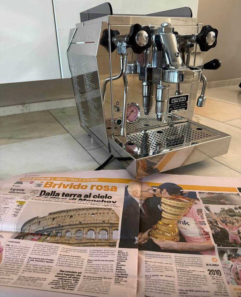 Rocket espresso giotto ltd edition giro d’italia, Witgoed en Apparatuur, Koffiezetapparaten, Ophalen of Verzenden, Zo goed als nieuw