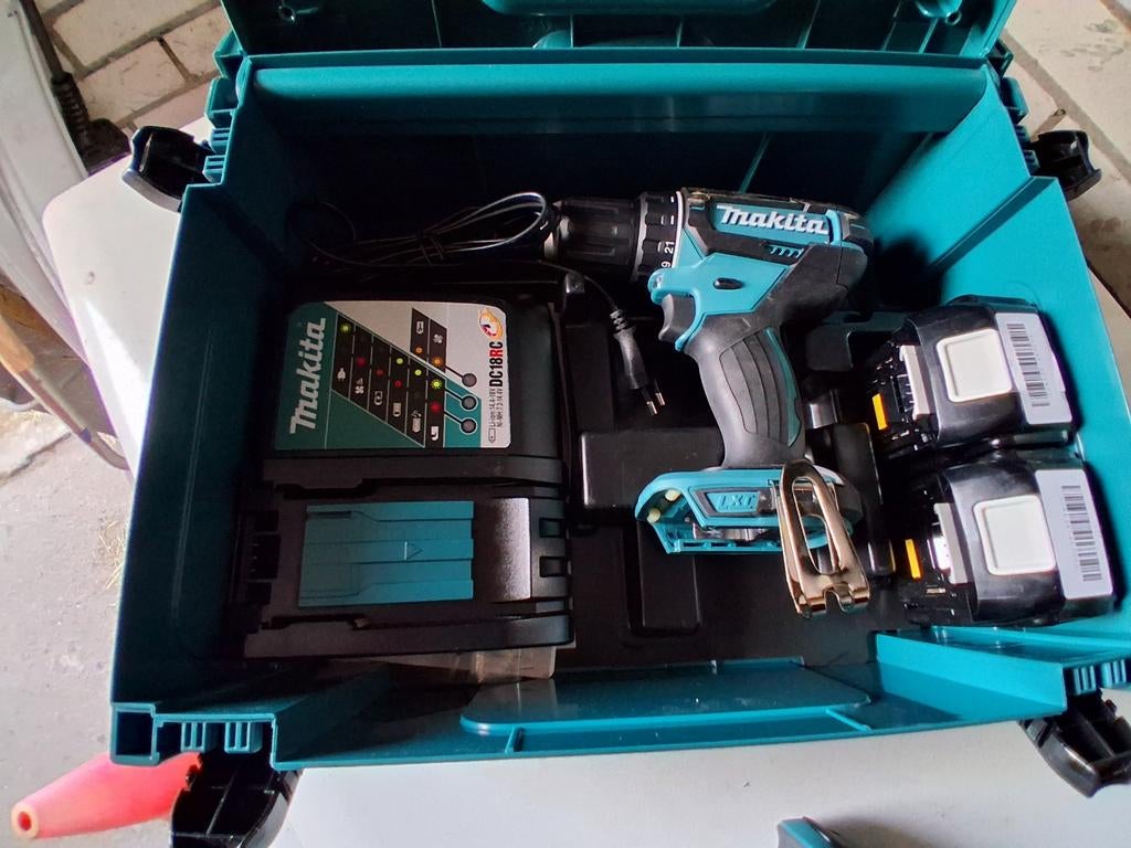 Makita DDF482RFJ Boor-/Schroefmachine Nieuw met 2 Accu's, Variabele snelheid, Nieuw, Ophalen of Verzenden, Boor- en Schroefmachine