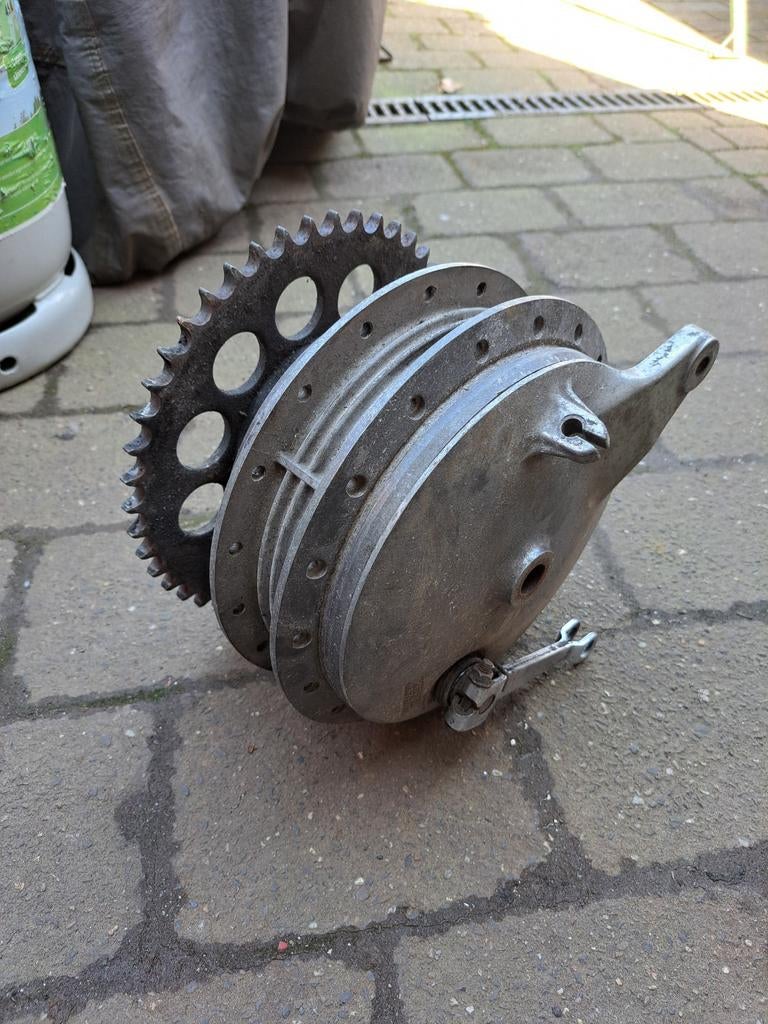 Suzuki gt750, Motoren, Ophalen