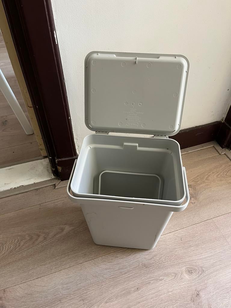 2x Afvalbakken voor tuin of binnen - Grijs, Ophalen, Gebruikt, Grijs, Kunststof