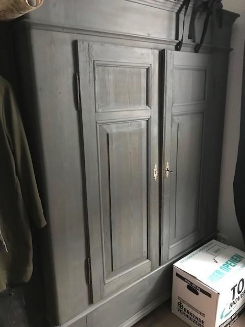 grijze grenen linnenkast, Ophalen, Gebruikt