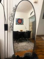 Grote ovale spiegel met sierlijk metalen frame (145x55cm), Huis en Inrichting, Woonaccessoires | Spiegels, Gebruikt, 100 tot 150 cm