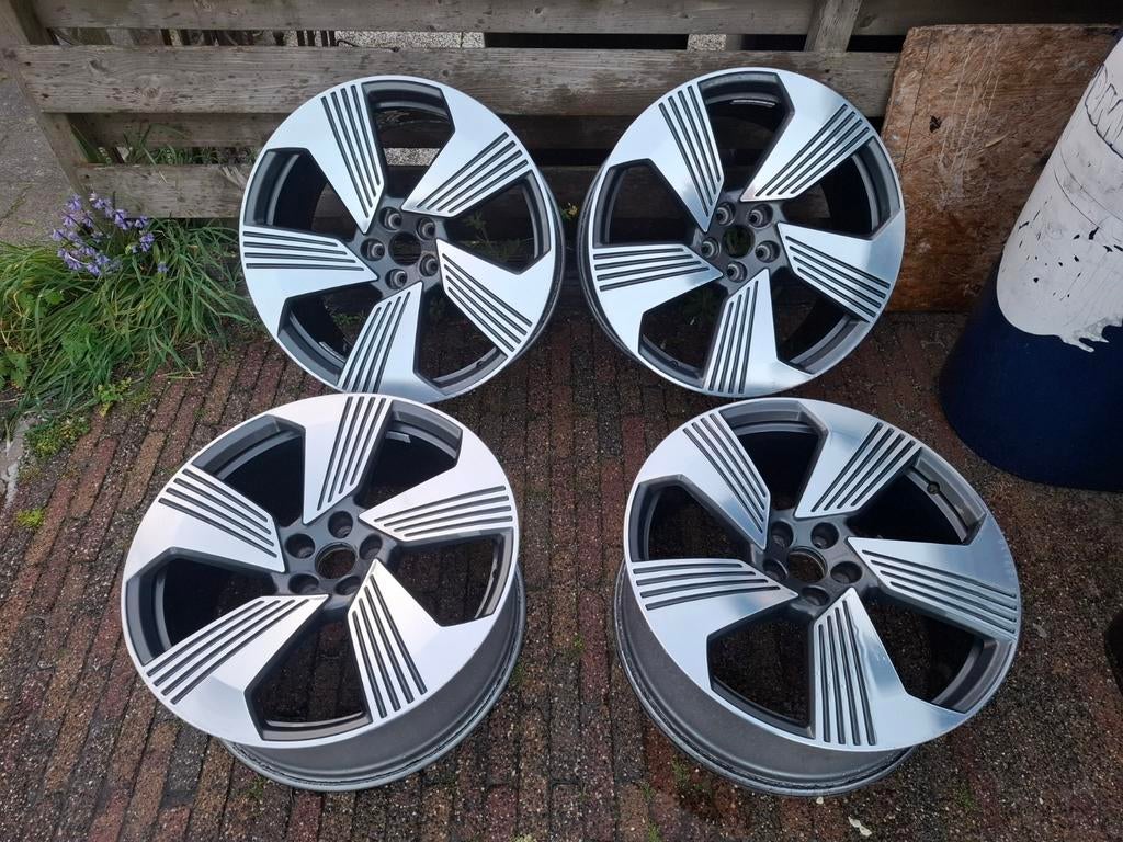 4x Nette Audi E-tron Velgen 21 inch - ET36 9.5J, Ophalen of Verzenden, Gebruikt, Audi
