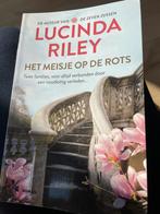 Het meisje op de rots - Lucinda Riley (goede staat), Boeken, Romans, Ophalen of Verzenden, Gelezen