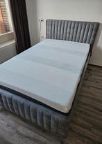 Bed twijfelaar met electrisch verstelbare lattenbodem, Ophalen, Verstelbaar, Zo goed als nieuw, Twijfelaar