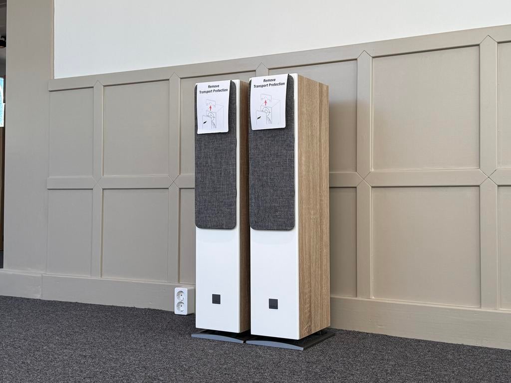 Dali Oberon 5 / B-stock / 2 jaar garantie, Overige merken, Ophalen of Verzenden, Zo goed als nieuw, /