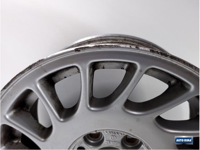 Velg van een Volvo 9-Serie, Auto-onderdelen, Banden en Velgen, Gebruikt, Velg(en), -, -