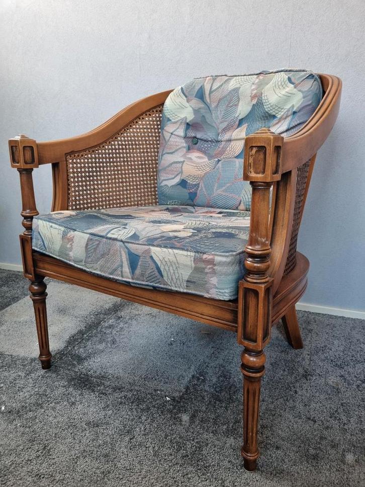 Vintage Giorgetti rotan fauteuil met houten frame, Huis en Inrichting, Fauteuils, Gebruikt, Hout, Riet of Rotan, 50 tot 75 cm