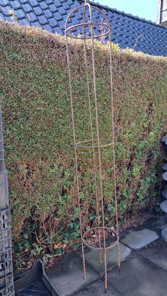 Rozen obelisk, Tuin en Terras, Ophalen, Gebruikt