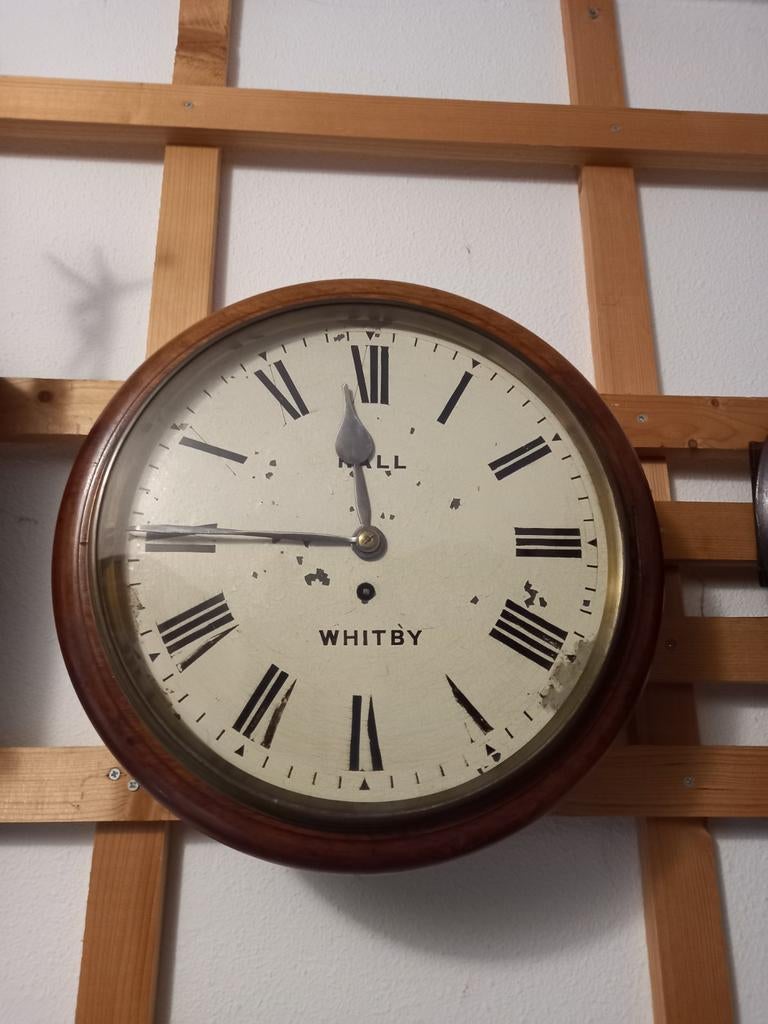 Mooie Engelse klok, Ophalen