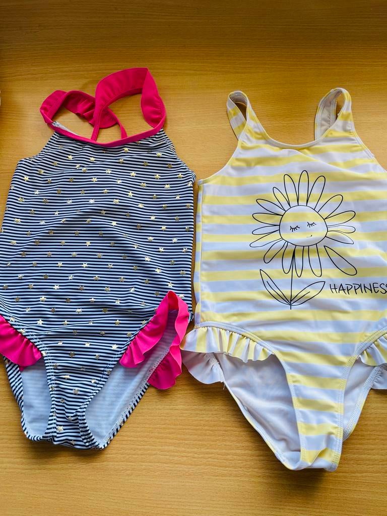 2 badpakken meisje maat 122, Kinderen en Baby's, Kinderkleding | Kinder-zwemkleding, Ophalen of Verzenden, Zo goed als nieuw, Meisje