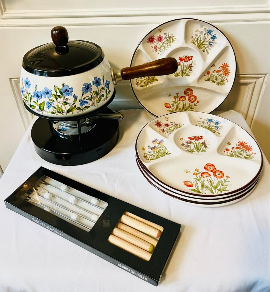 Vintage 4 persoons fondueset met bloemen zo goed als nieuw!, Ophalen of Verzenden, Zo goed als nieuw, Brander, Fondueset