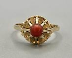 Vintage ring met bloedkoraal. 206/149., Ophalen of Verzenden, Goud, Ring, Met edelsteen