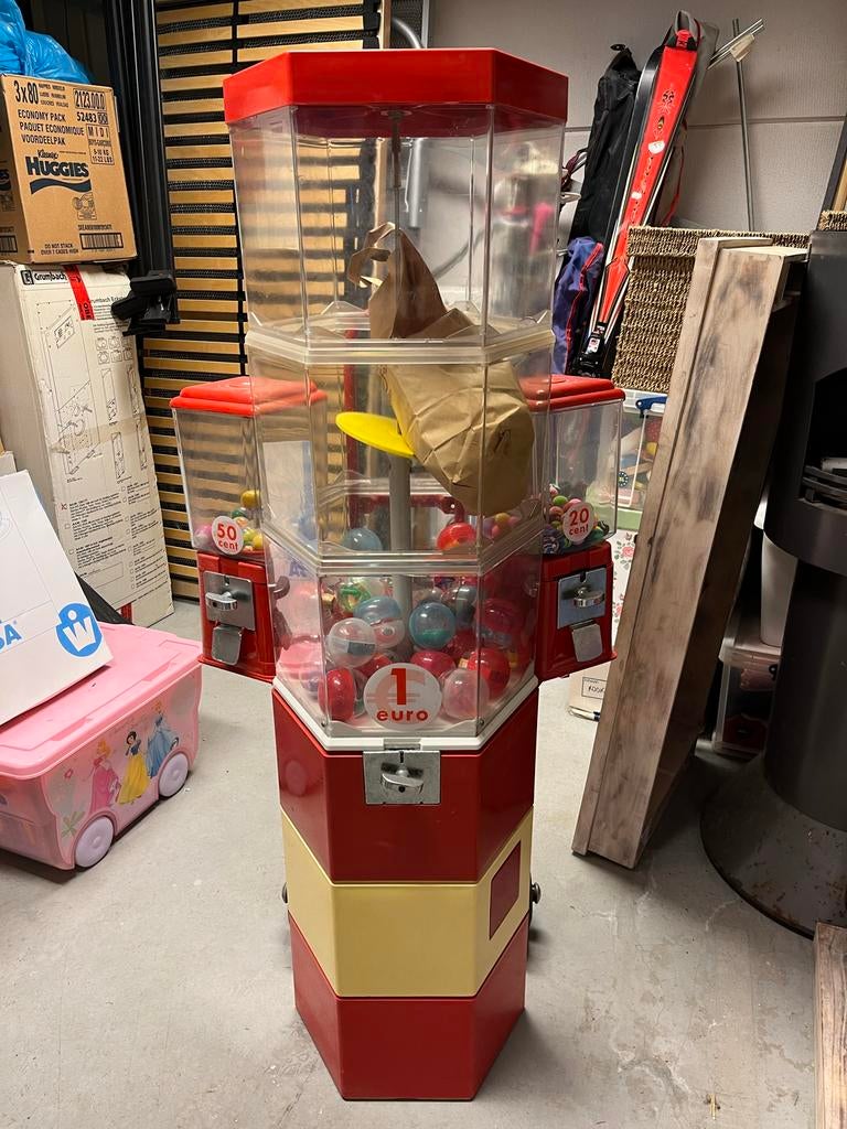 Grote snoepautomaat met wielen, Verzamelen, Automaten | Overige, Ophalen, Gebruikt