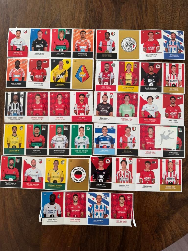 44 Plus voetbalplaatjes, Ophalen, Zo goed als nieuw, Sticker