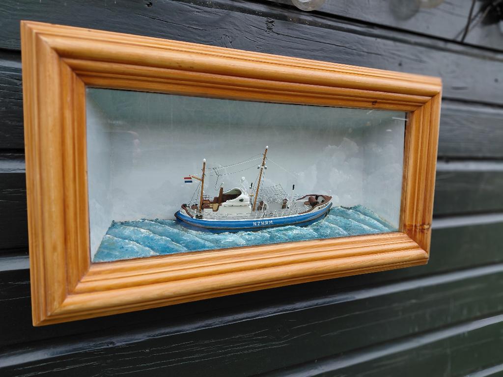 Model KNRM reddingsboot "INSULINDE" scheepje in de kast, Ophalen of Verzenden, Zo goed als nieuw, Overige merken