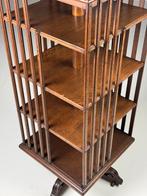 Boekenmolen Engels antiek, Ophalen