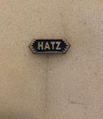 HATZ vrachtauto speldje, Ophalen of Verzenden, Zo goed als nieuw, Overige onderwerpen