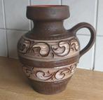 Klinker vaas vintage bruin sgraffito West-Germany, Gebruikt, Overige kleuren, Aardewerk of Porselein, Ophalen of Verzenden