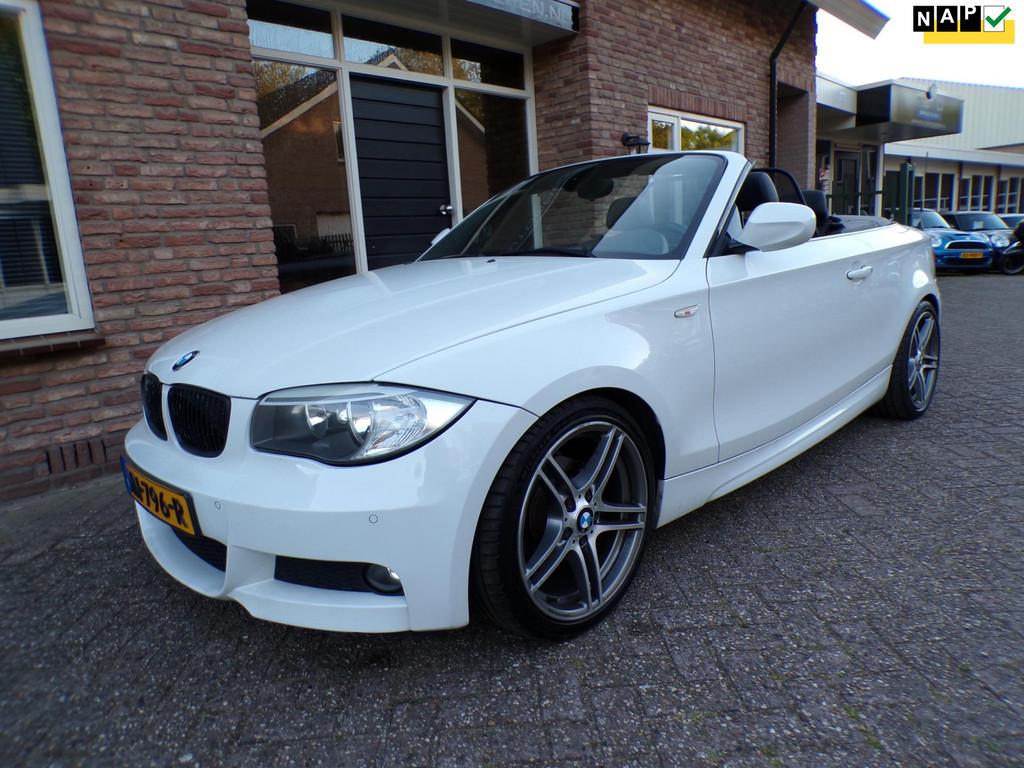 BMW 1-serie Cabrio 118i High Executive M Pakket / Leder / Wi, Auto's, 1-Serie, Euro 5, Zwart, Cabriolet