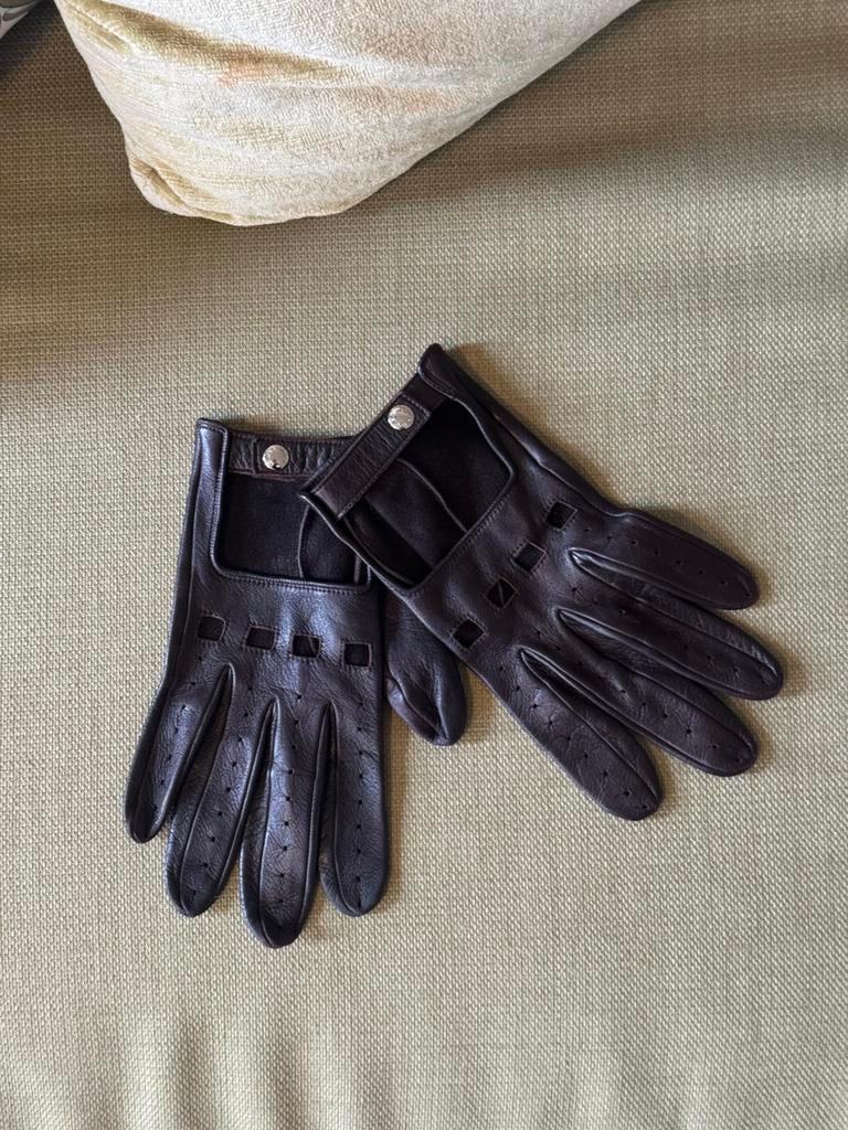 Louis Vuitton Lambskin Driving Gloves – Dark Brown, Kleding | Heren, Mutsen, Sjaals en Handschoenen, Ophalen of Verzenden, Zo goed als nieuw