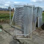 16 stuks 1m kennelpanelen met voederluik