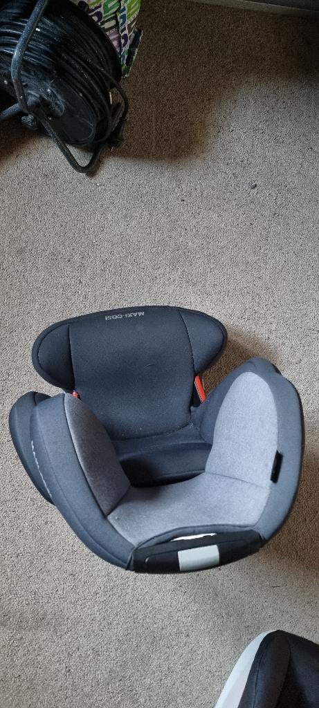 Zwart Auto kinderzitje van maxi cosi, Kinderen en Baby's, Autostoeltjes, Ophalen, Autogordel, 0 t/m 18 kg, Verstelbare rugleuning