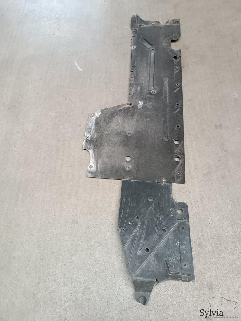 Bodemplaat onderplaat links lang kunstof BMW 3 / 4 / serie F, Auto-onderdelen, Gebruikt, -, -, Ophalen of Verzenden