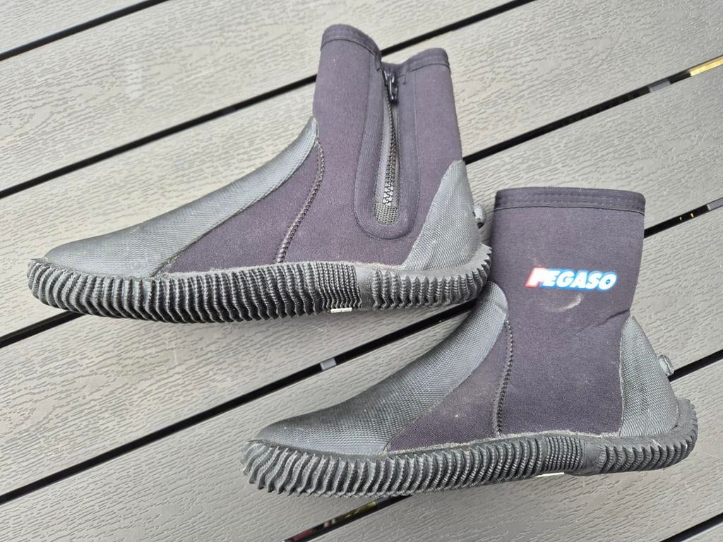 Pegaso neopreen duiklaarzen maat 41, Ophalen of Verzenden, Zwem- of Duikvliezen