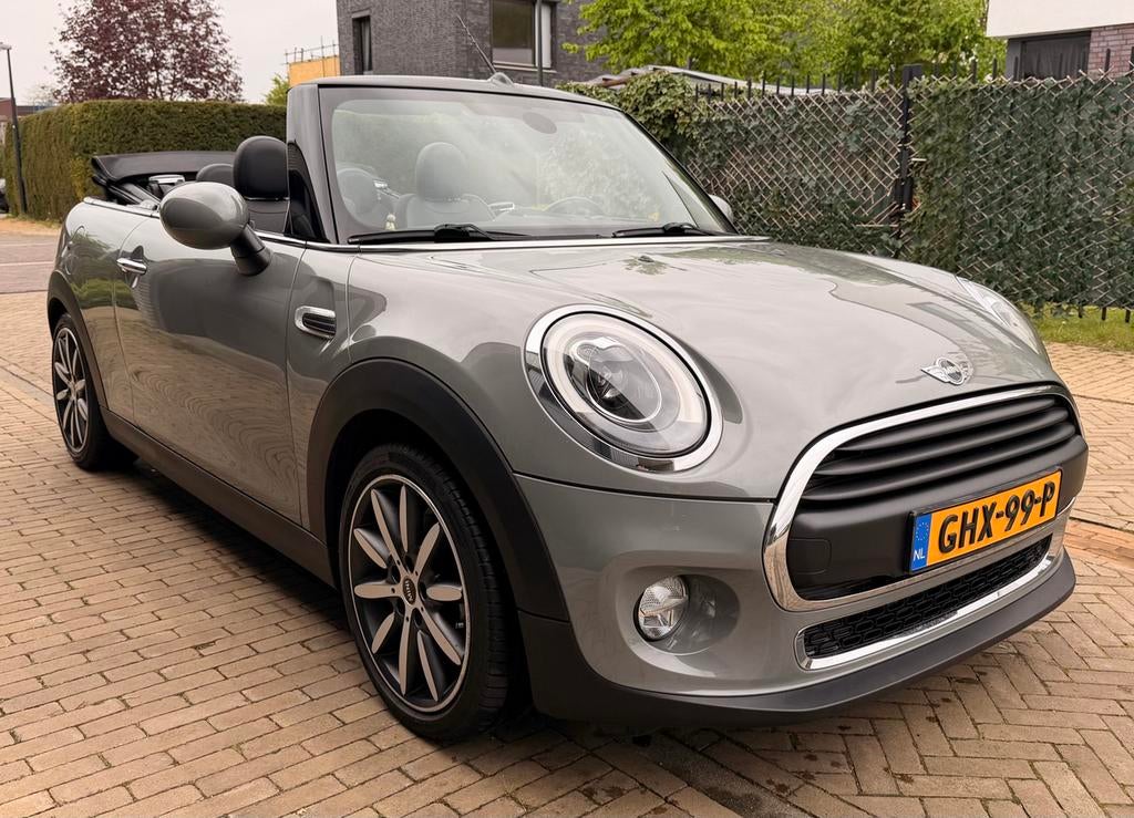 Mini Cabrio Cooper/Navi/Harman Kardon/Leder/Climate Control, Voorwielaandrijving, 136 pk, Cabriolet, 4 stoelen