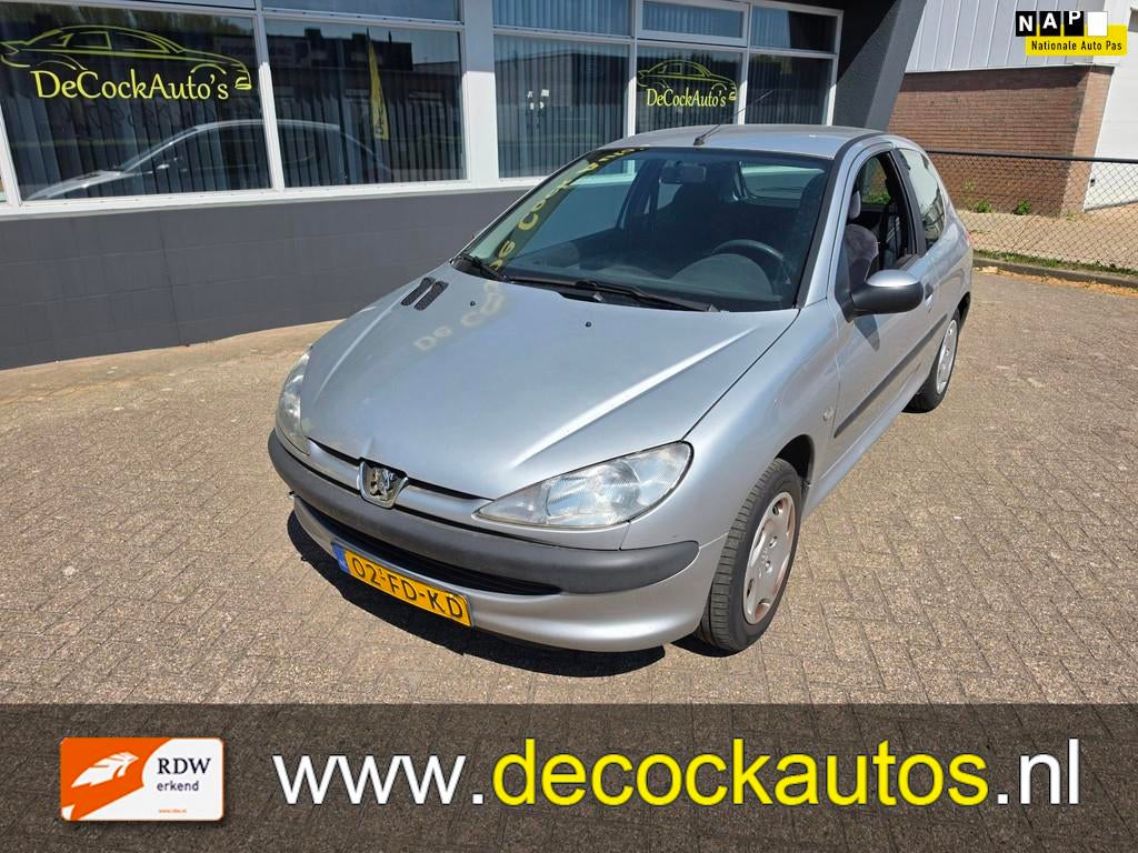 Peugeot 206 1.4 XT/AUTOMAAT, Auto's, Metallic lak, Bedrijf, 75 pk, 1100 kg
