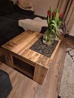 Robuuste houten salontafel met opbergruimte, Huis en Inrichting, Tafels | Salontafels, Gebruikt, 50 tot 100 cm, Vierkant, Rustiek, Industrieel