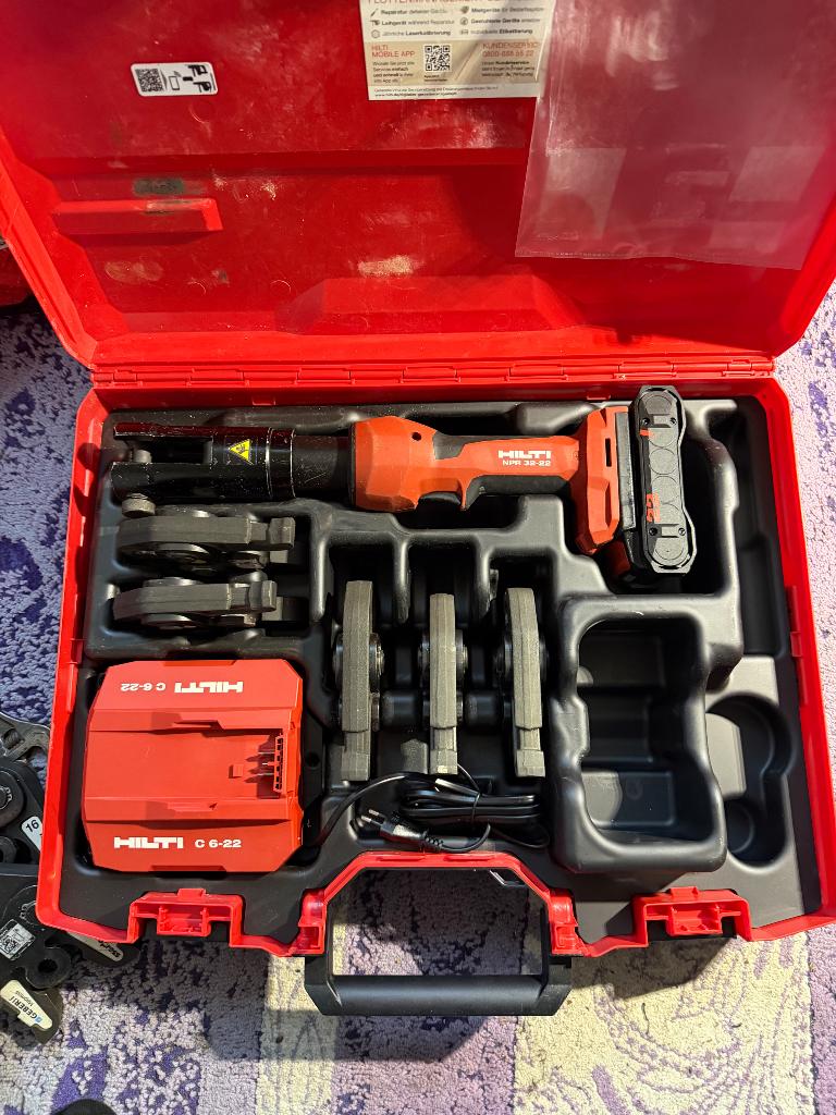 HİLTİ Npr 32-22 nuron perstang compleet met persbekken, Ophalen of Verzenden, Zo goed als nieuw