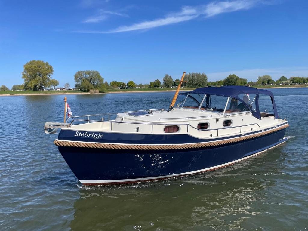 VEDETTE 8.80 met twee vaste bedden uniek in nederland., Ophalen, Staal, Binnenboordmotor, Diesel