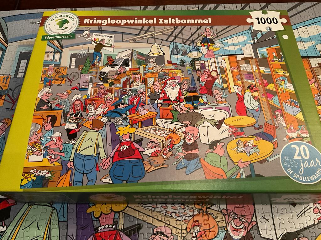 Kringloopwinkel Zaltbommel Puzzel - 1000 stukjes, Ophalen of Verzenden, 500 t/m 1500 stukjes, Zo goed als nieuw, Legpuzzel