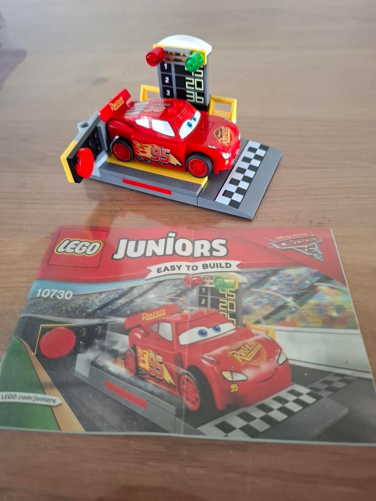 Lego Juniors Cars 3 Bliksem McQueen 10730, Ophalen of Verzenden, Zo goed als nieuw, Complete set, Lego