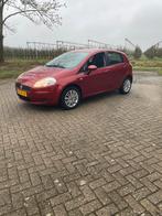 Fiat Punto 1.4 5DR 2008 Rood, Auto's, Fiat, Voorwielaandrijving, Stof, 40 €/maand, Zwart