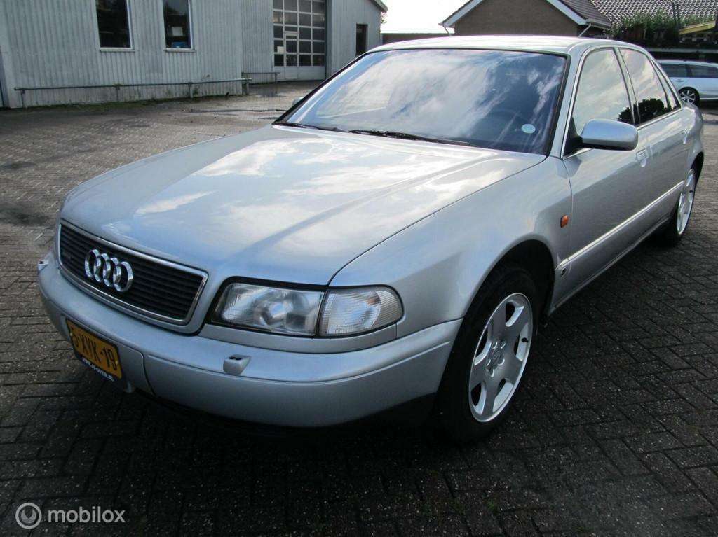Audi A8 4.2 quattro diplomaat ,145472 km ,liefhebbers auto, Auto's, Audi, 4172 cc, Gebruikt, 8 cilinders, Leder