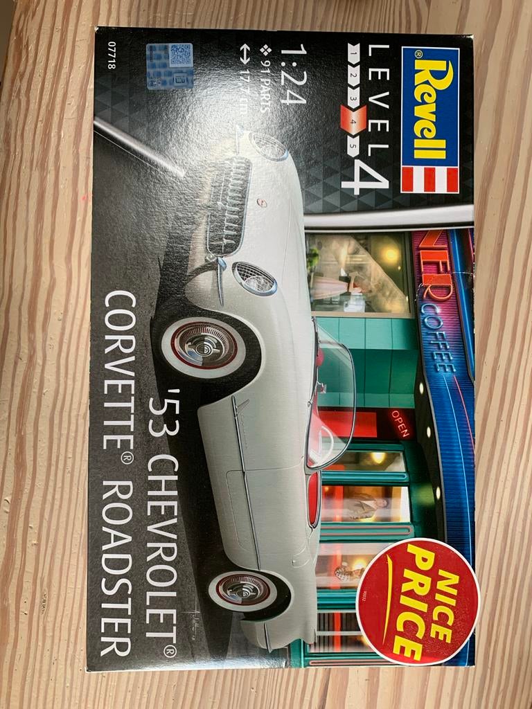 Revell 1953 Chevrolet Corvette Roadster Modelbouwkit, Hobby en Vrije tijd, Auto, Revell, Groter dan 1:32, Nieuw
