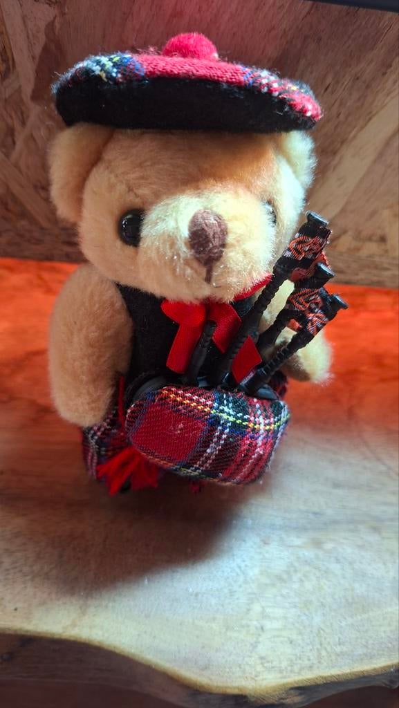 Schotse Ted met Doedelzak - Vintage Knuffelbeer, Ophalen of Verzenden, Gebruikt, Beer