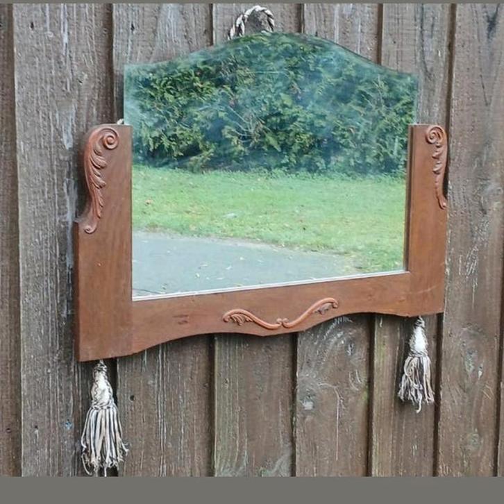 Antieke houten spiegel met kwastjes, Antiek en Kunst, Antiek | Spiegels, Ophalen of Verzenden