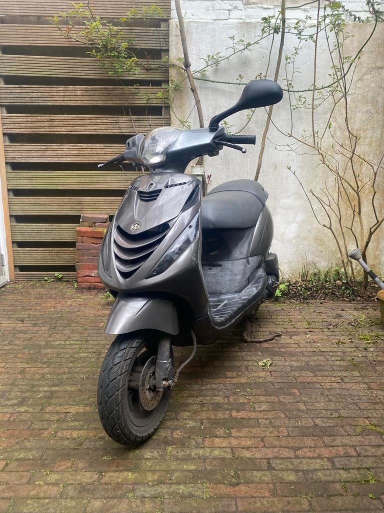 Piaggio Zip Bromscooter 50cc 4T 2015, Fietsen en Brommers, Scooters | Piaggio, Ophalen, Gebruikt, Maximaal 45 km/u, Zip