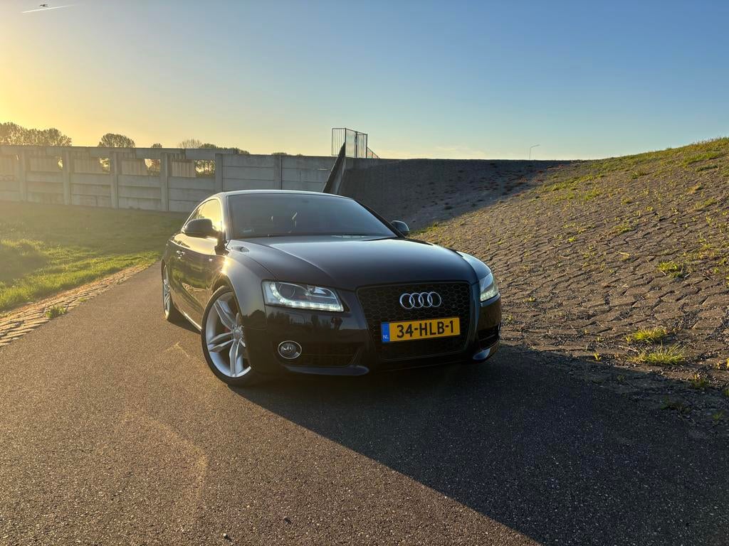Audi A5 3.2 FSI 195KW Coupe Quattro AUT 2009 Blauw, Auto's, Automaat, Vierwielaandrijving, Particulier, 93 €/maand