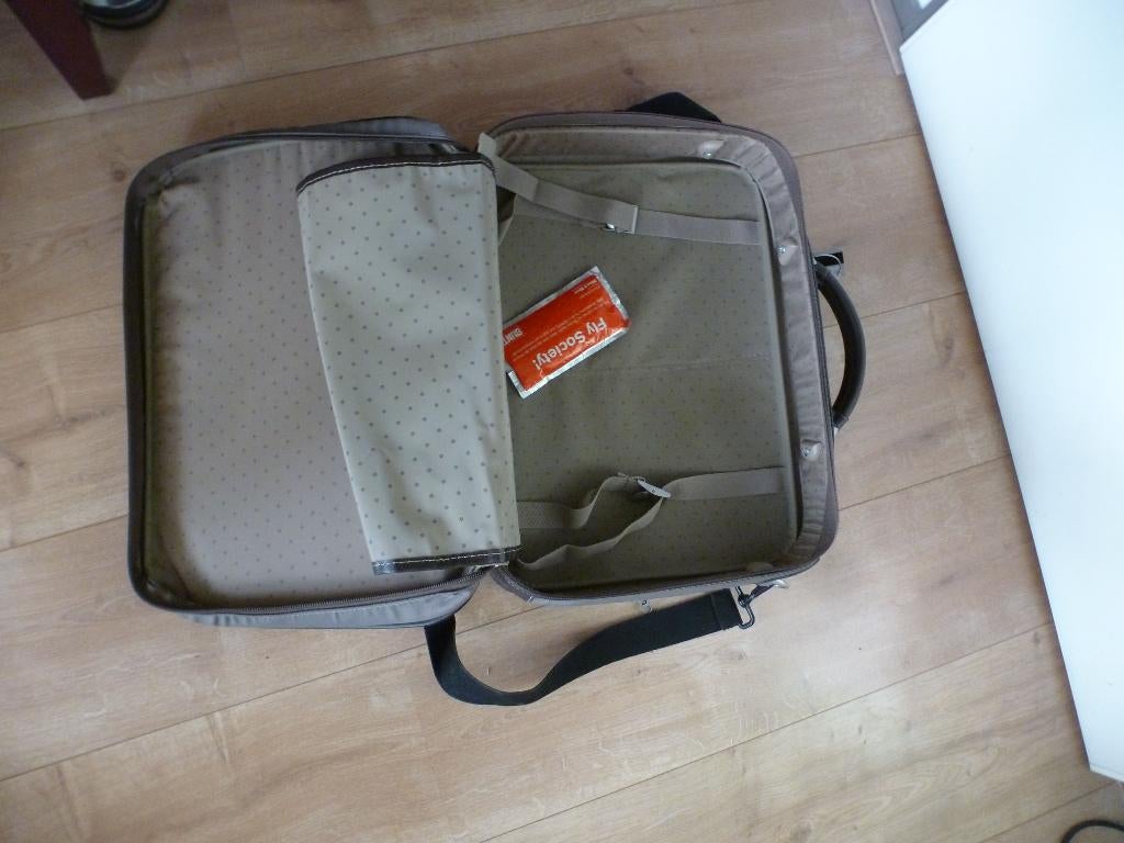 KOFFER handbagage vliegtuig  SAMSONITE -GRATIS zend, Sieraden, Tassen en Uiterlijk, Koffers, Verzenden, Minder dan 50 cm, Zo goed als nieuw