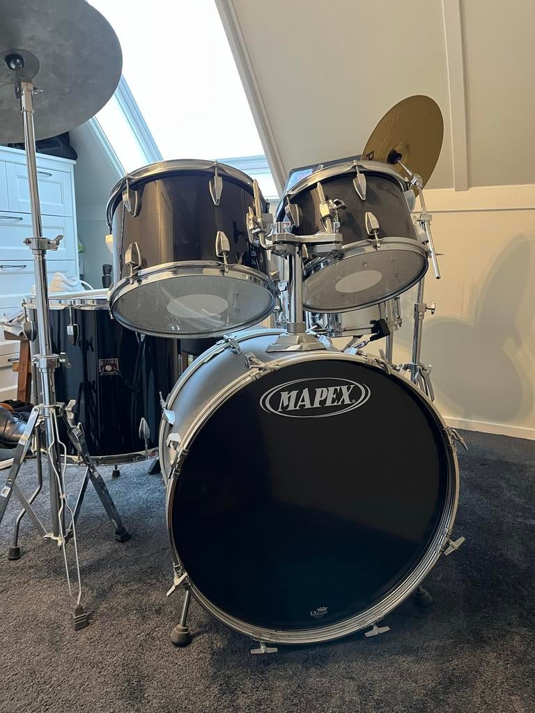 Tama compleet drumstel met kruk en standaard akoestisch drum, Ophalen, Gebruikt, Tama