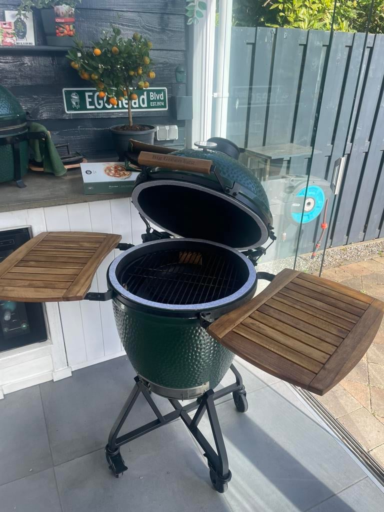 Big green egg large, Tuin en Terras, Houtskoolbarbecues, Zo goed als nieuw, Met accessoires, Ophalen