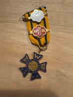 Avondvierdaagse medaille met 6 en 7 deelnamespeldjes, Ophalen of Verzenden, Gebruikt